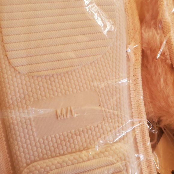 Splendid Faux Fur Slippers - Crystal Pink M/L - US 8-11 NWT - Picture 4 of 5